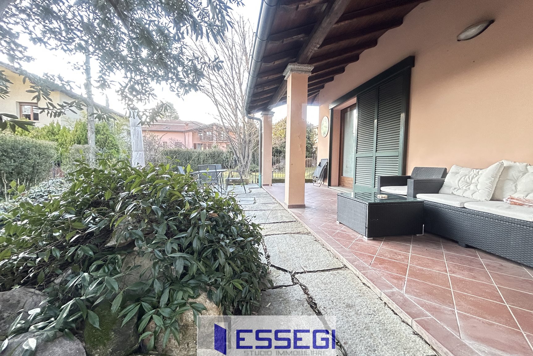 ALBESE CON CASSANO Casa indipendente
